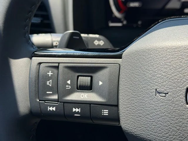 New 2026 White Pearl Nissan Platinum image 25