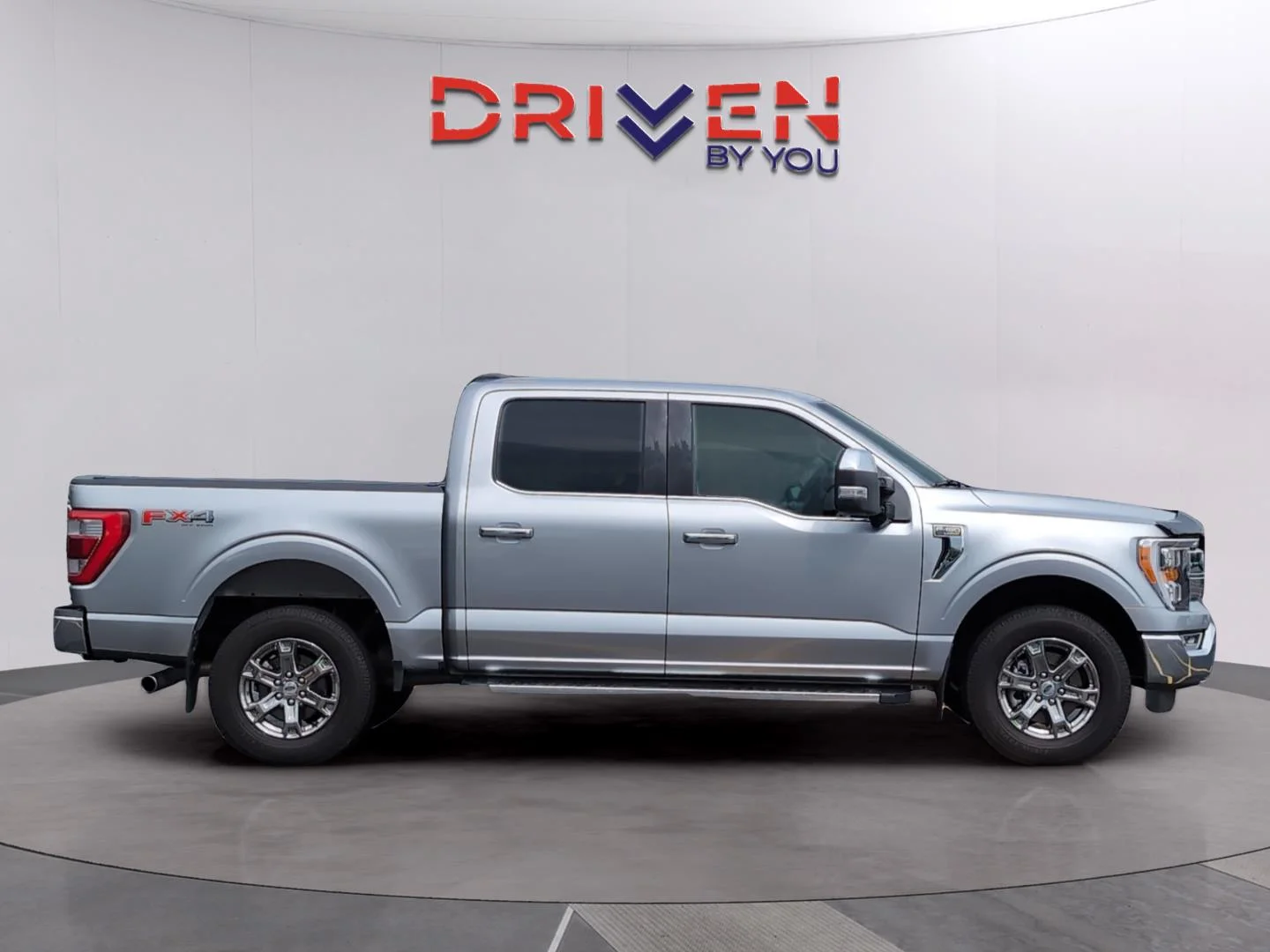 Used 2023 Iconic Silver Ford LARIAT image 6