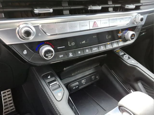 Used 2025 Gray Kia SX X-Line image 19