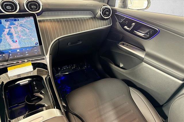 New 2026 MANUFAKTUR Moonlight White Metallic Mercedes-Benz AMG® GLC 43 image 49