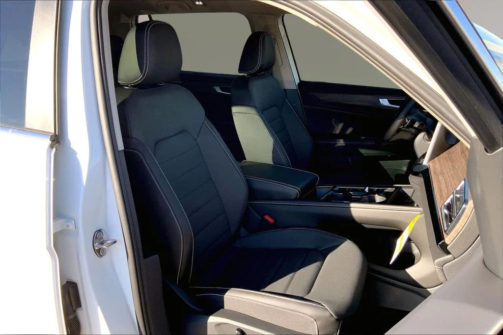 New 2026 Opal White Pearl Volkswagen 2.0T SEL image 11