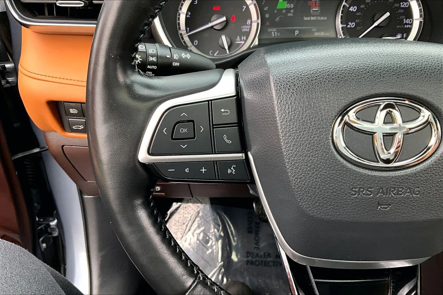 Used 2022 Moon Dust Toyota Platinum image 24