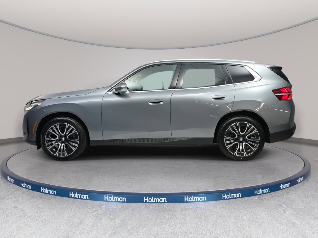 Used 2026 Skyscraper Grey Metallic BMW 30 xDrive image 8