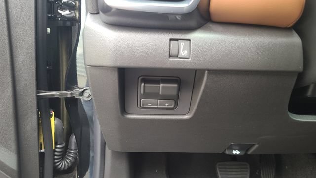 New 2026 Onyx Black GMC AT4 image 11