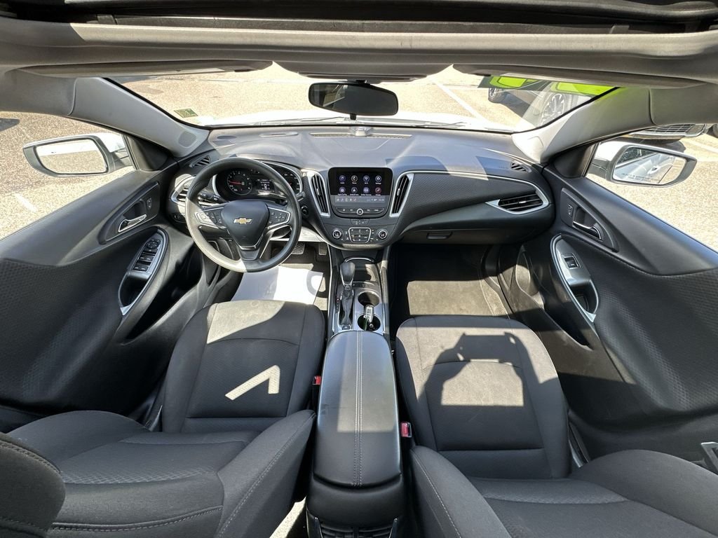 Used 2024 Summit White Chevrolet 1LT image 29