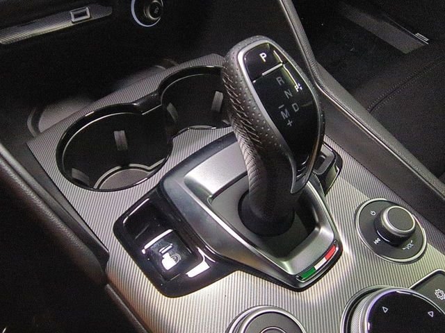 2025 Alfa Romeo Giulia Base - Photo 21