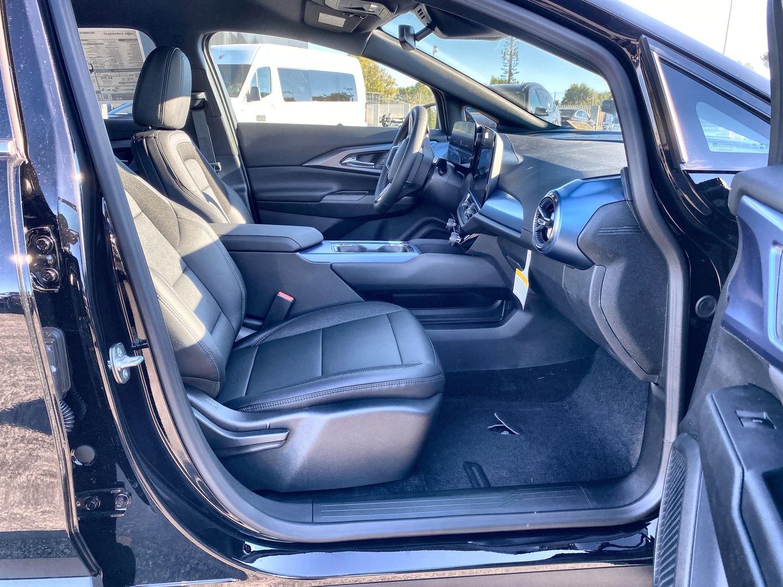 2026 Chevrolet Equinox EV 2LT - Photo 83