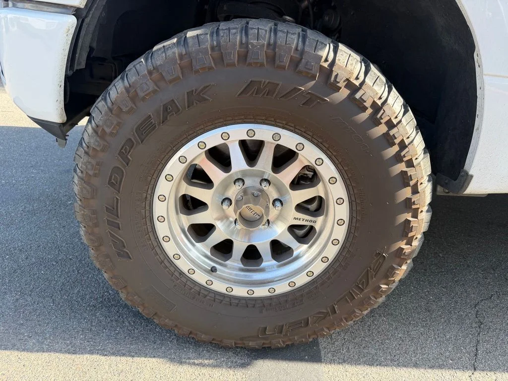 Used 2018 White Ford XL image 6