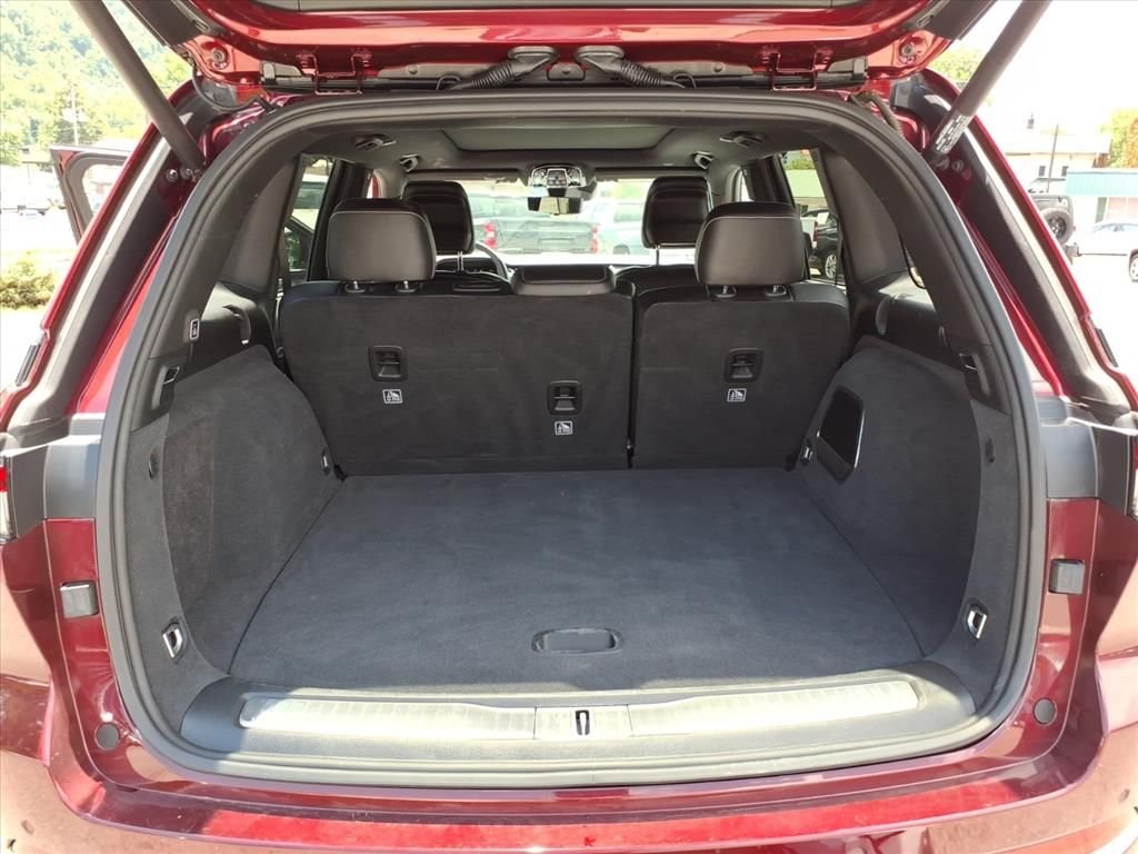 Used 2023 Red Jeep Overland 4xe image 7