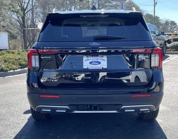 2026 Ford Explorer Active - Photo 16