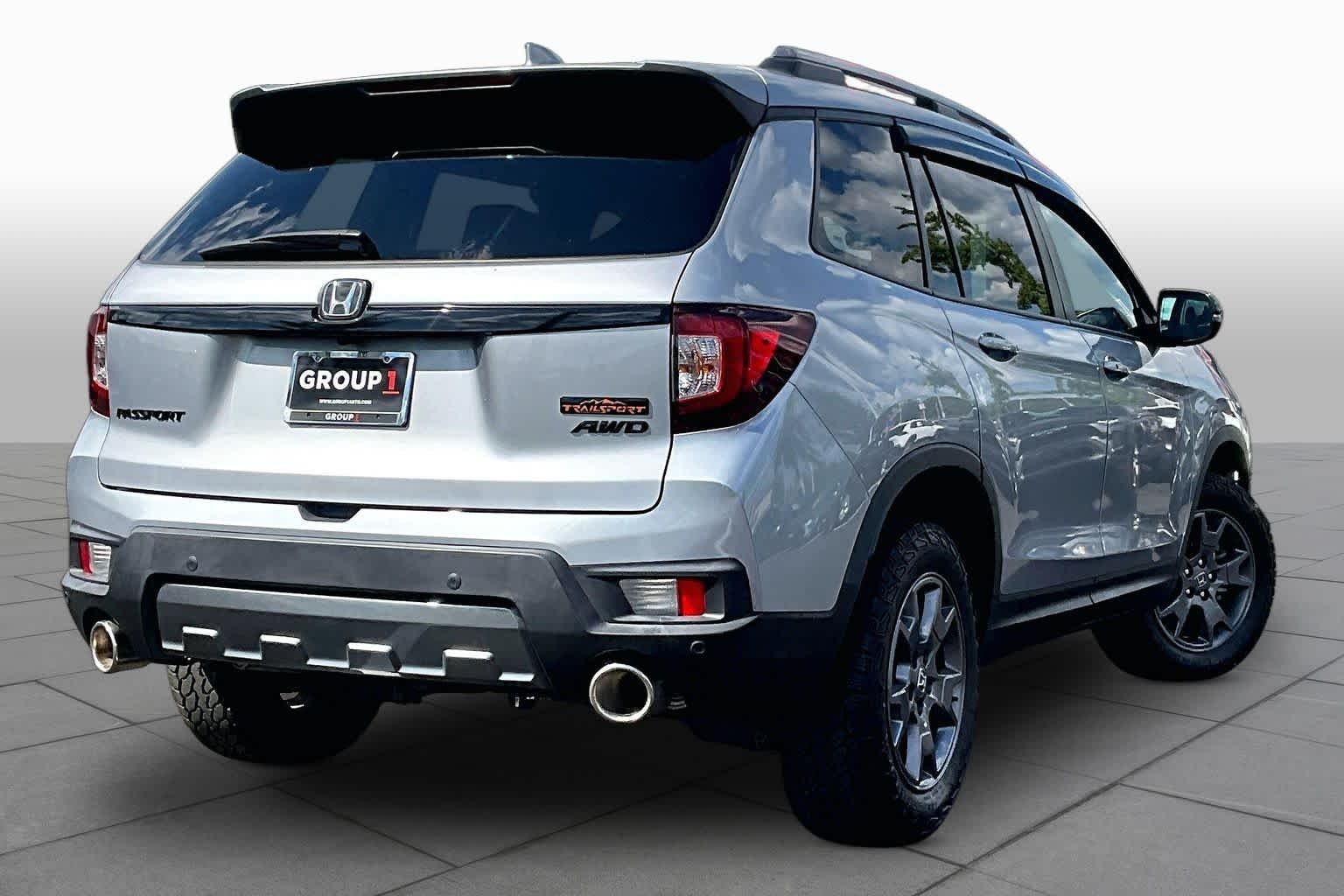 Used 2024 Lunar Silver Metallic Honda TrailSport image 12