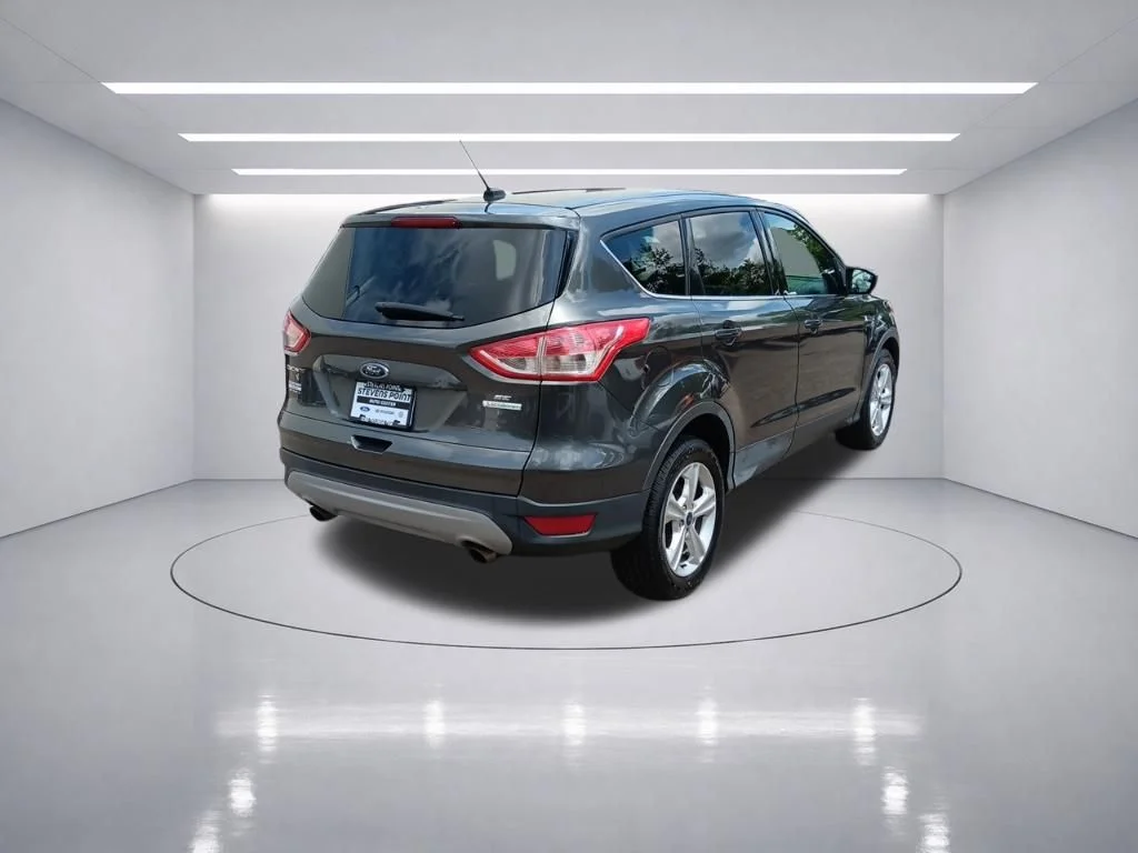 Used 2016 Magnetic Ford SE image 6