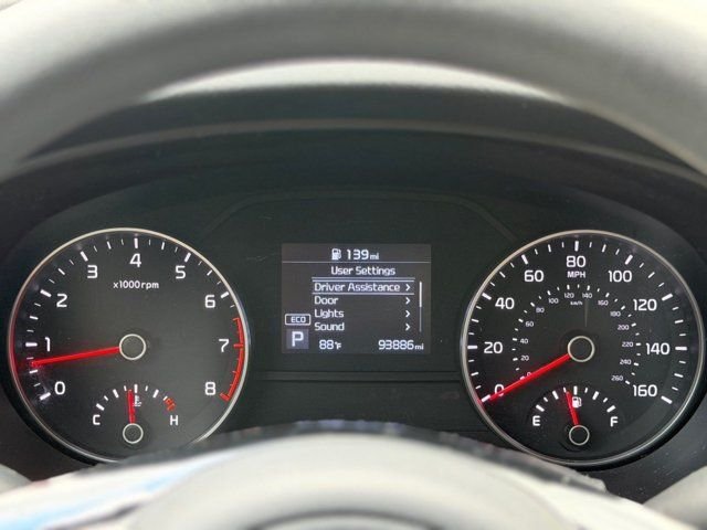 Used 2022 Red Kia LX image 31