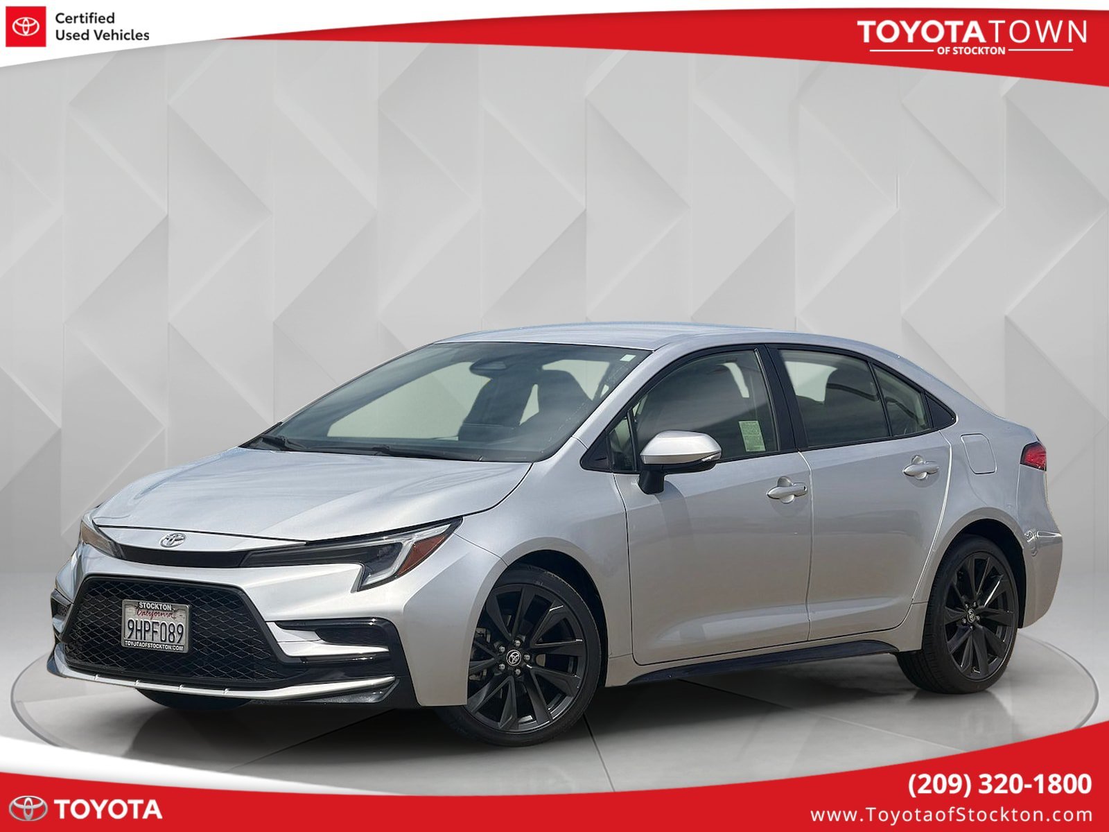Certified Used 2023 Classic Silver Metallic Toyota SE image 1