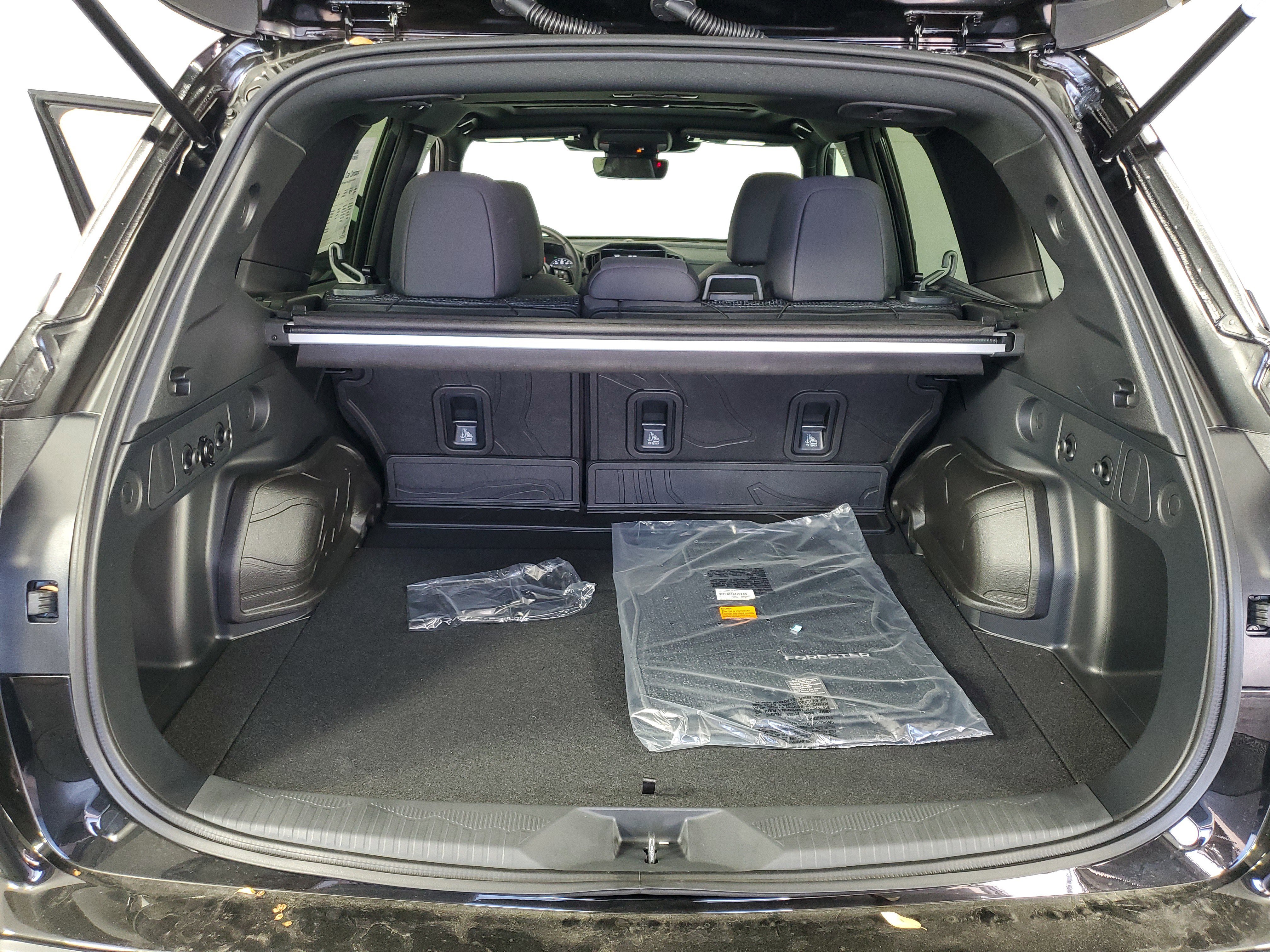 2026 Subaru Forester Premium - Photo 33