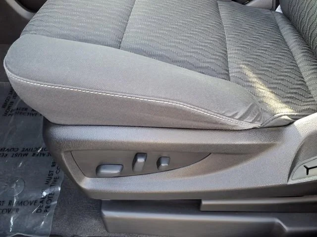 Used 2020 SHADOW GRAY METALLIC Chevrolet LS image 15
