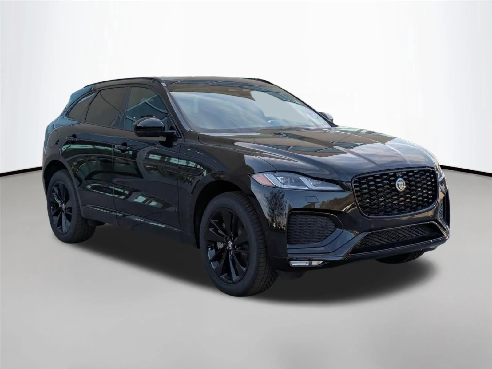 Used 2026 Santorini Black Metallic Jaguar R-Dynamic S image 3