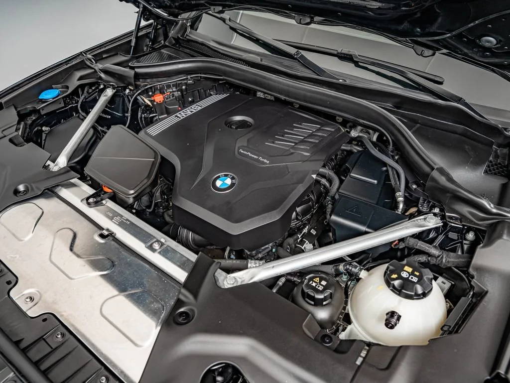 Used 2024 Jet Black BMW xDrive30i image 40