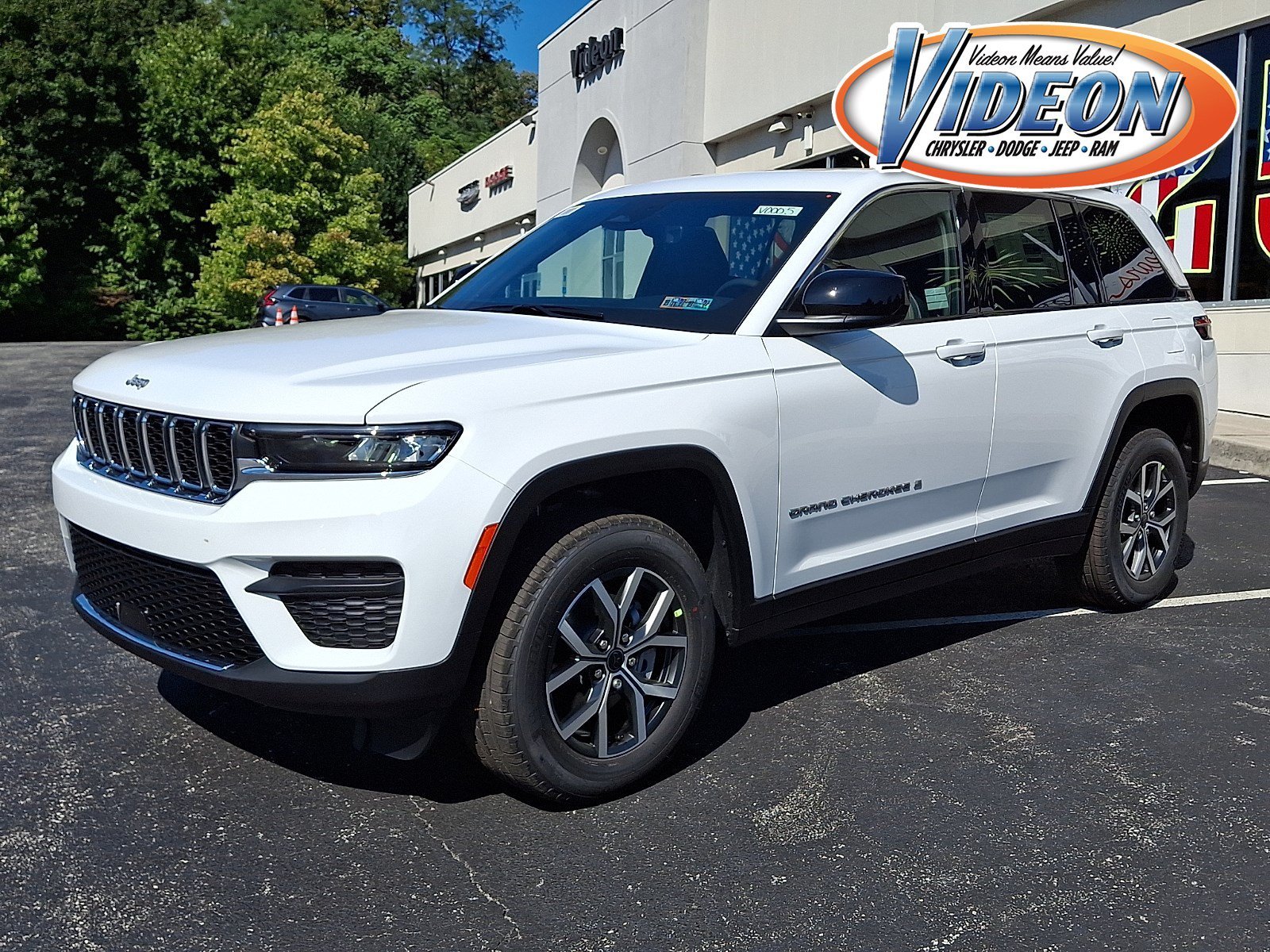 2027 Jeep Grand Cherokee