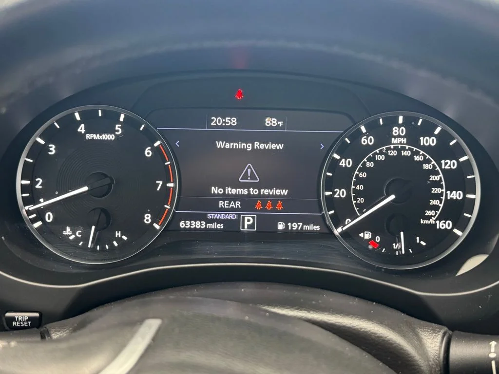 Certified Used 2022 Black INFINITI LUXE image 19