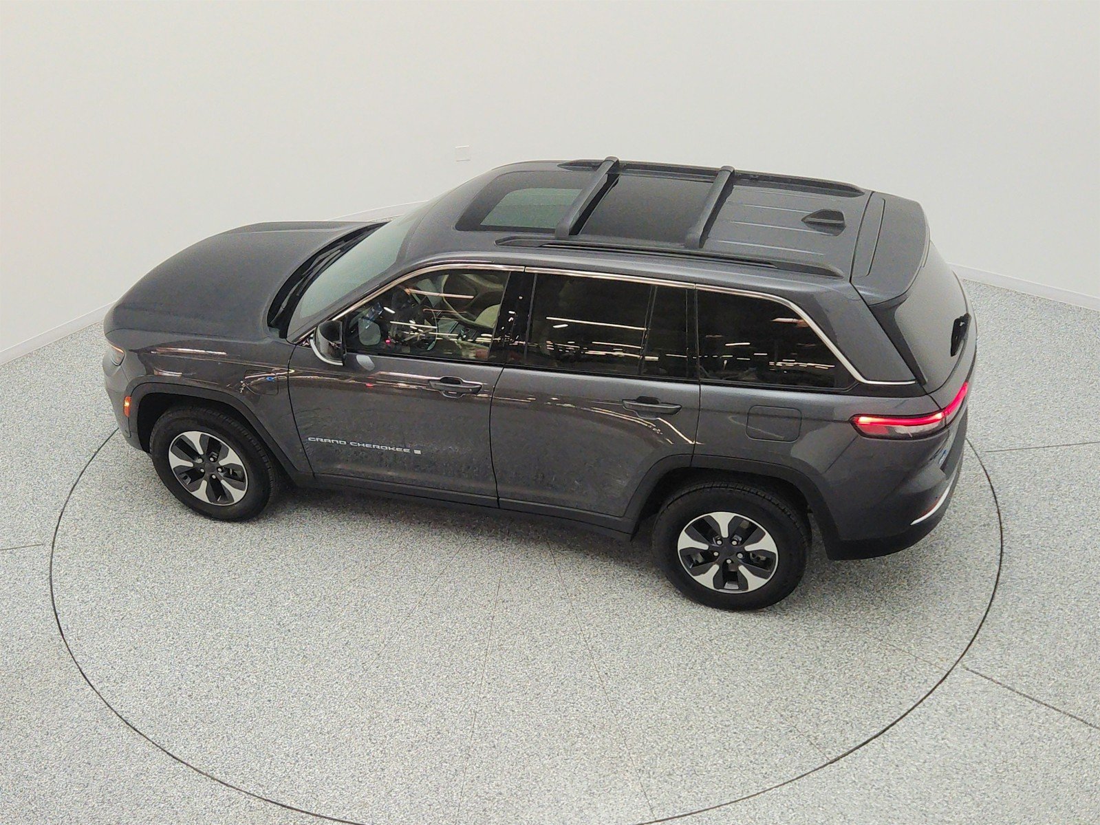 Used 2025 Baltic Gray Metallic Clearcoat Jeep 4x4 image 29