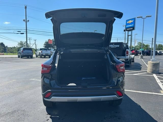 New 2026 Mosaic Black Metallic Chevrolet LT image 6