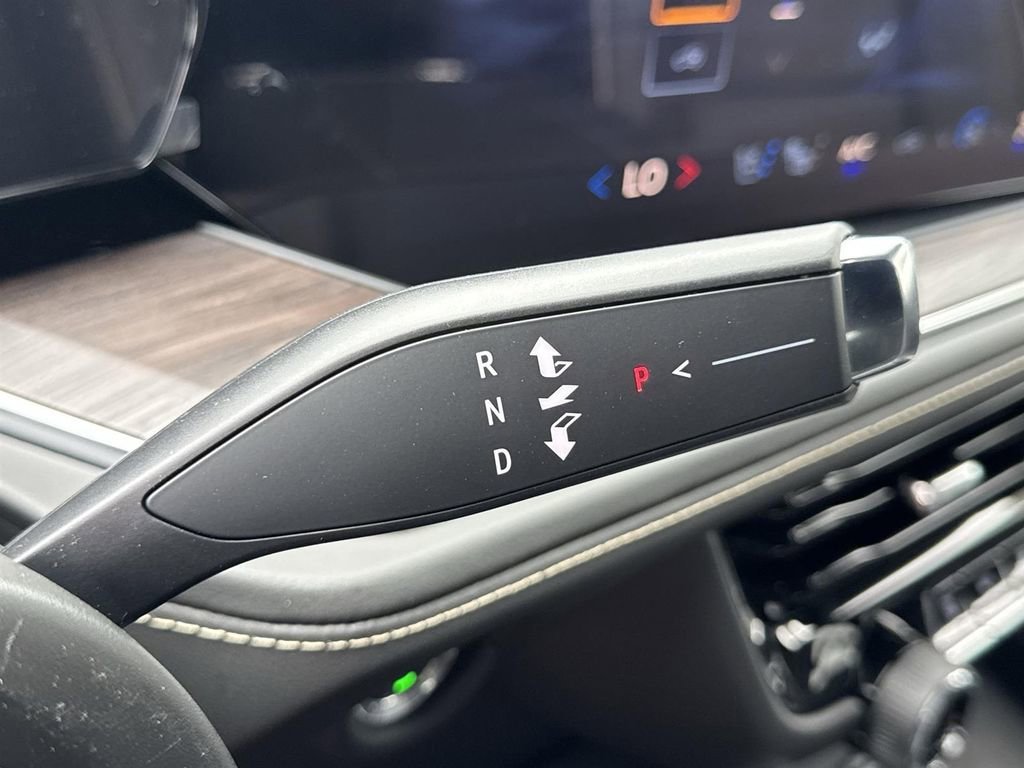 2026 Chevrolet Suburban Premier - Photo 15