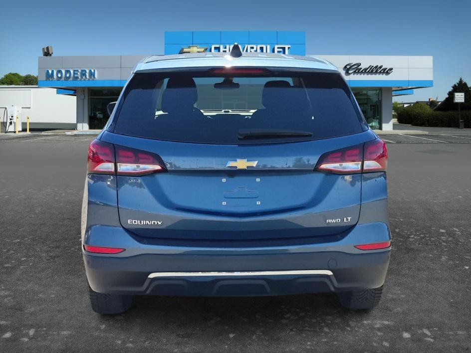 Used 2024 Lakeshore Blue Metallic Chevrolet LT image 4