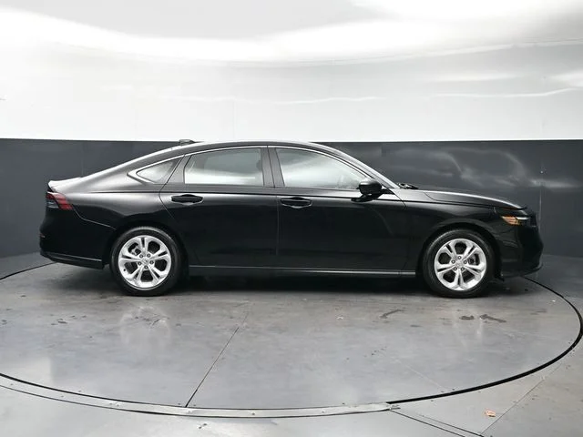 Used 2025 Black Honda LX image 7