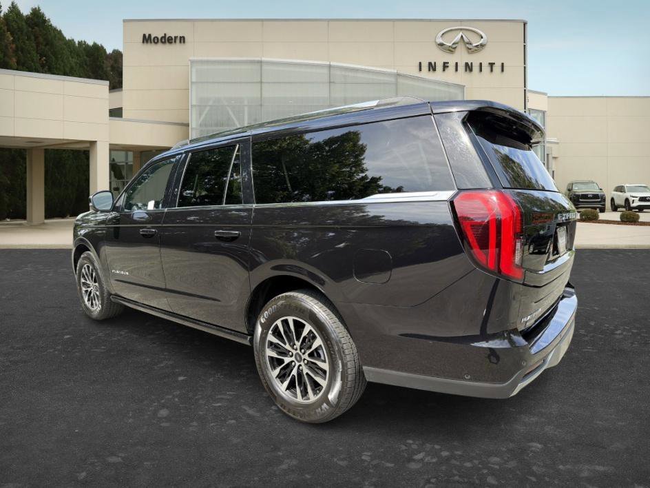 Used 2025 Black Metallic Ford Platinum image 7