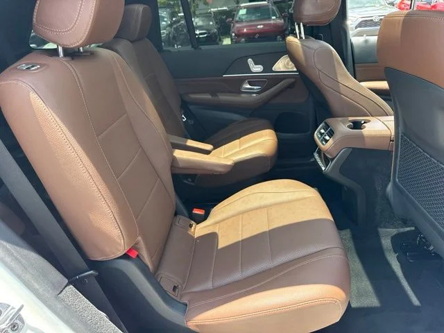 Used 2024  Mercedes-Benz GLS 450 image 13