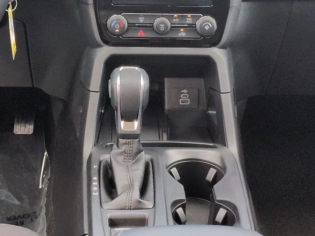 New 2026 Carbonized Gray Metallic Ford XLT image 19