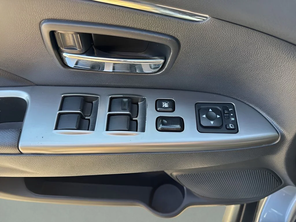 Used 2022  Mitsubishi 2.0 SE image 13