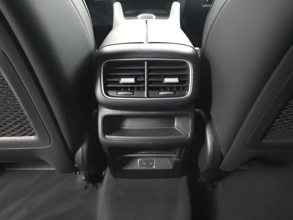 Used 2025 MANUFAKTUR Alpine Gray Mercedes-Benz GLE 450e image 29