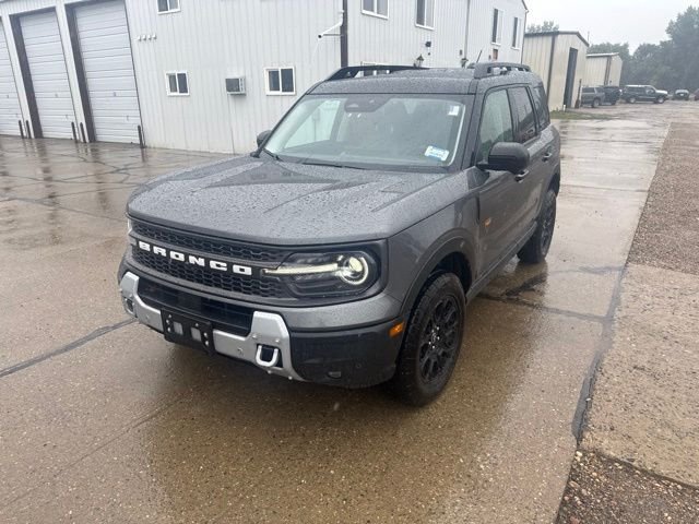 Used 2025 Gray Ford Badlands image 5