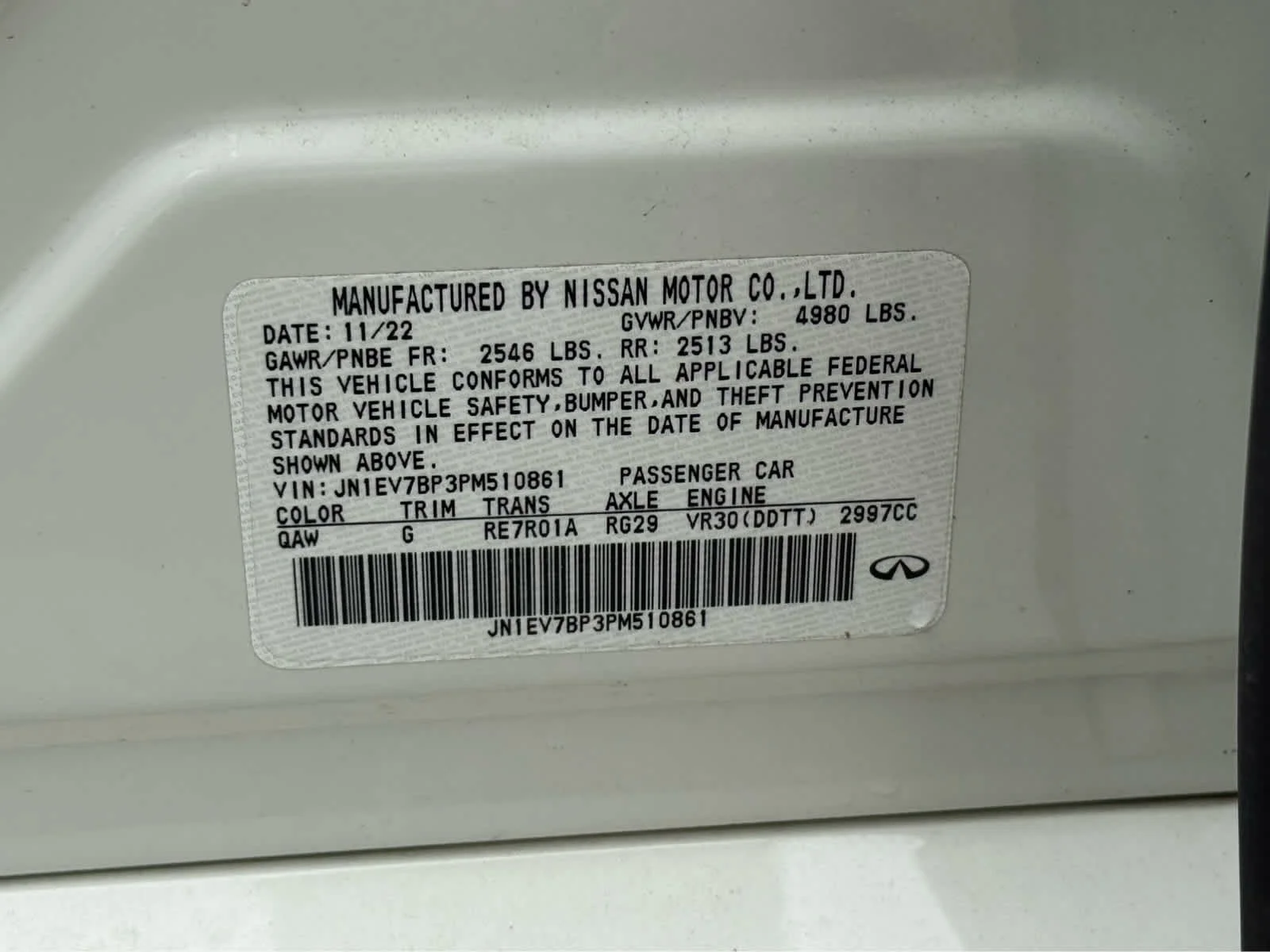 Certified Used 2023 Pure White INFINITI LUXE image 27
