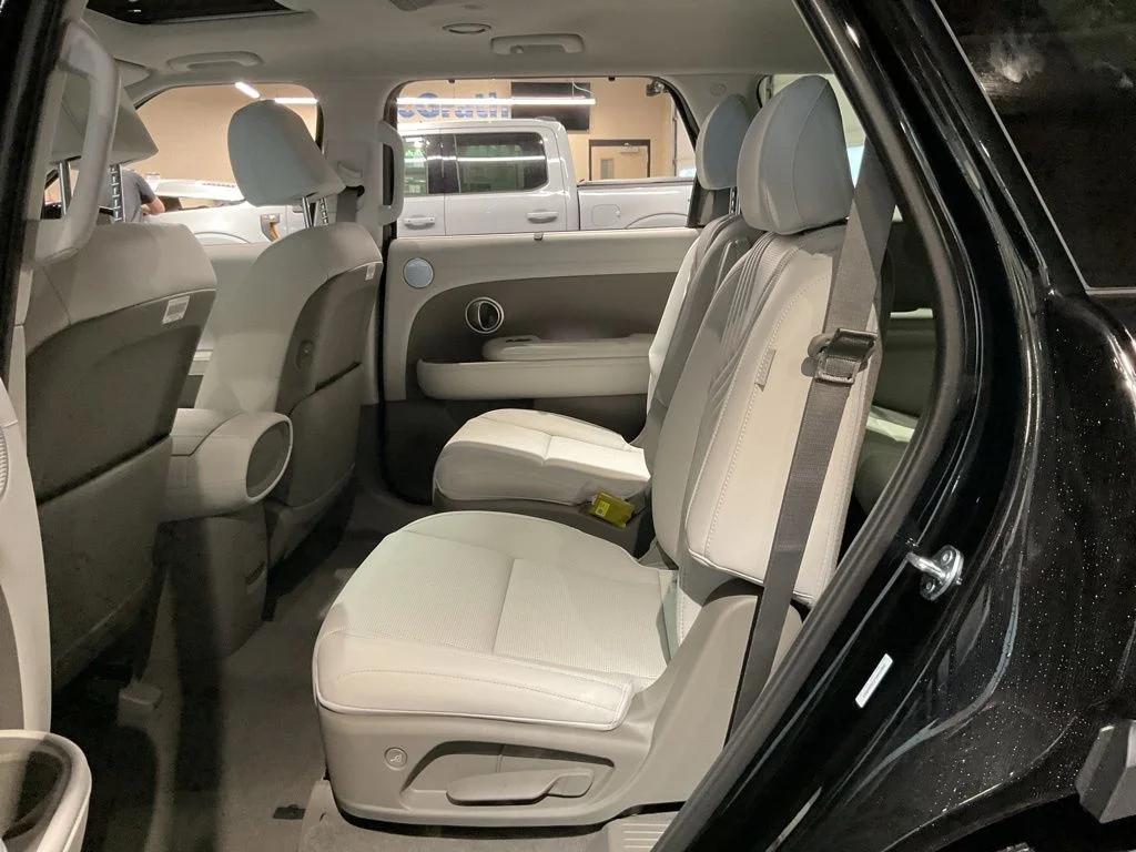 New 2026 Black Hyundai SEL Premium image 26