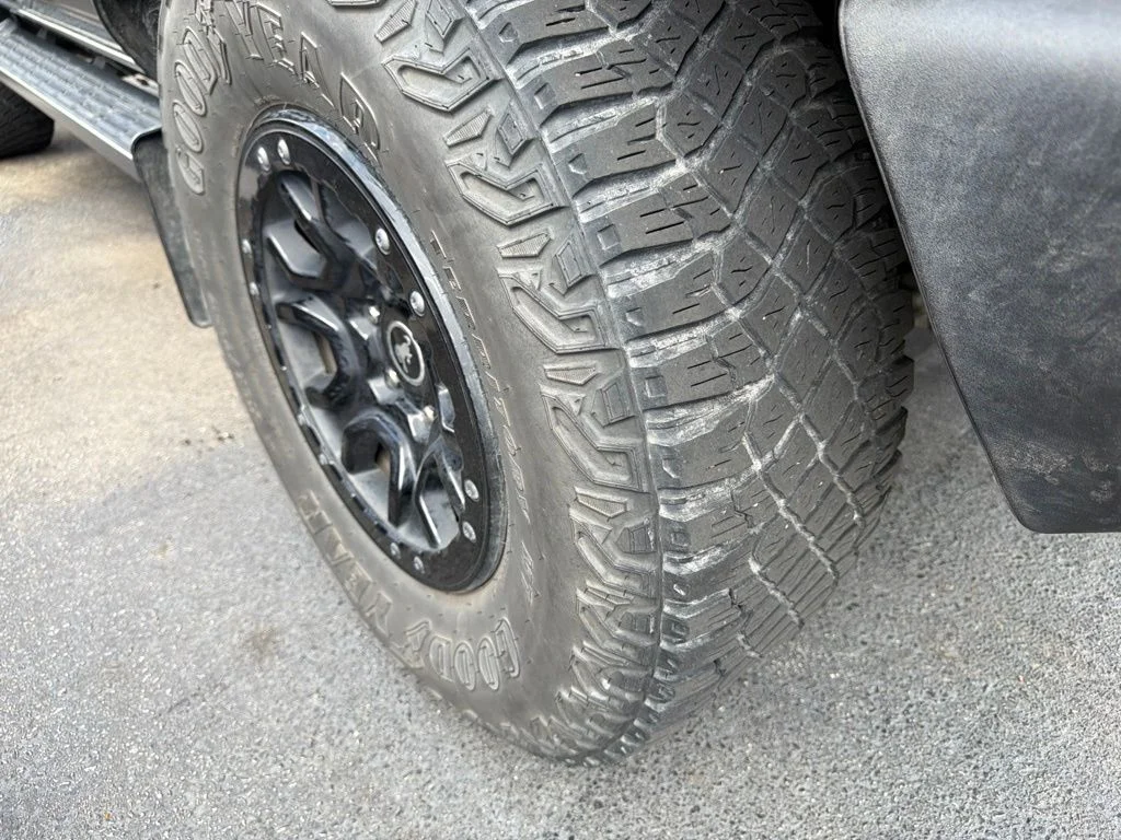 Used 2022 Gray Ford Wildtrak image 4
