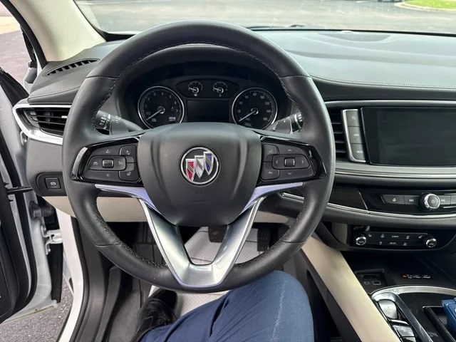Used 2023 White Frost Tricoat Buick Essence image 16