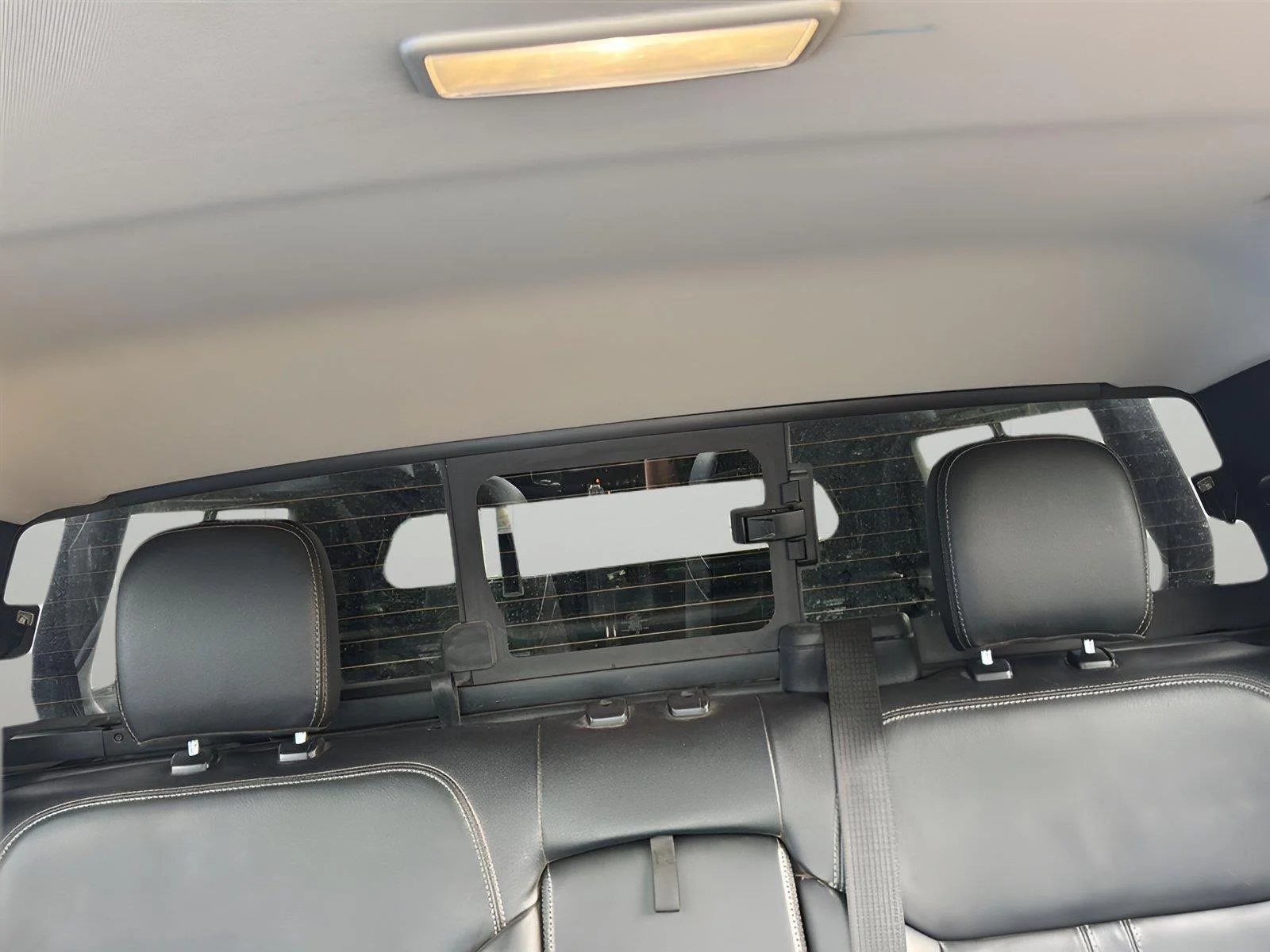 Used 2020 Iconic Silver Ford LARIAT image 17