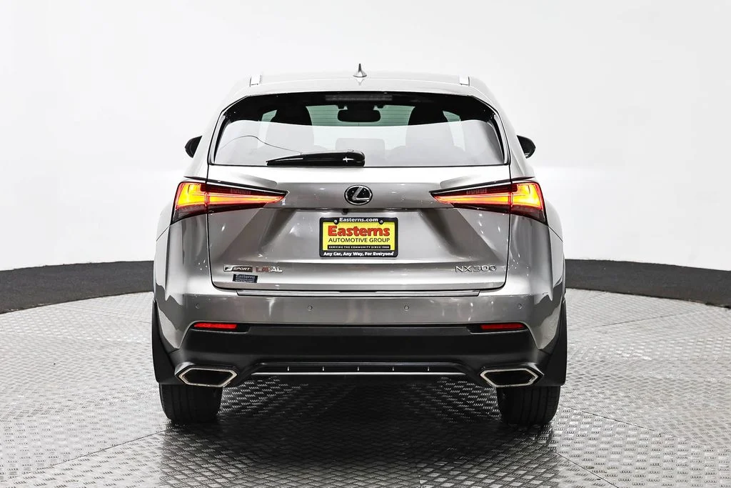Used 2018  Lexus  image 6