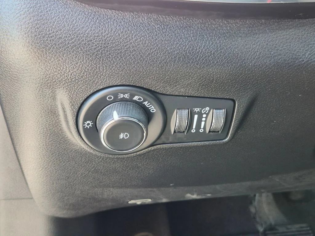 Used 2023 Black Jeep Limited image 13