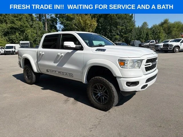 Used 2022 White Ram Big Horn/Lone Star image 9