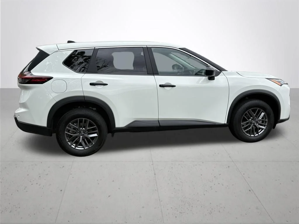 Used 2024 White Nissan S image 7