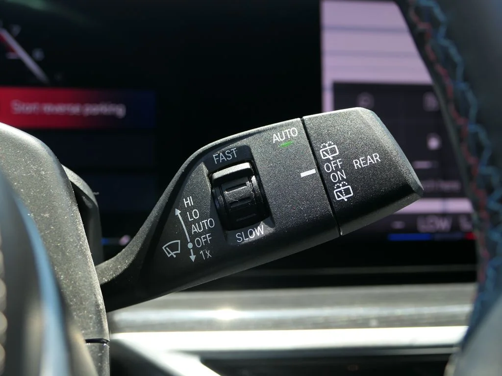 Used 2025 Brooklyn Grey Metallic BMW M60i image 15