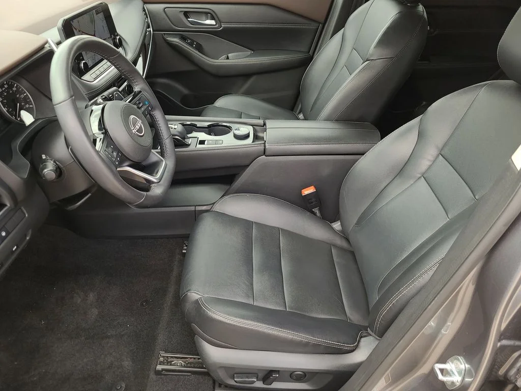 Used 2022 Gray Nissan SL image 23
