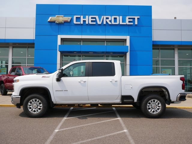 Used 2024 Chevrolet Silverado 2500HD LT with VIN 2GC4YNEY1R1196666 for sale in Roseville, Minnesota