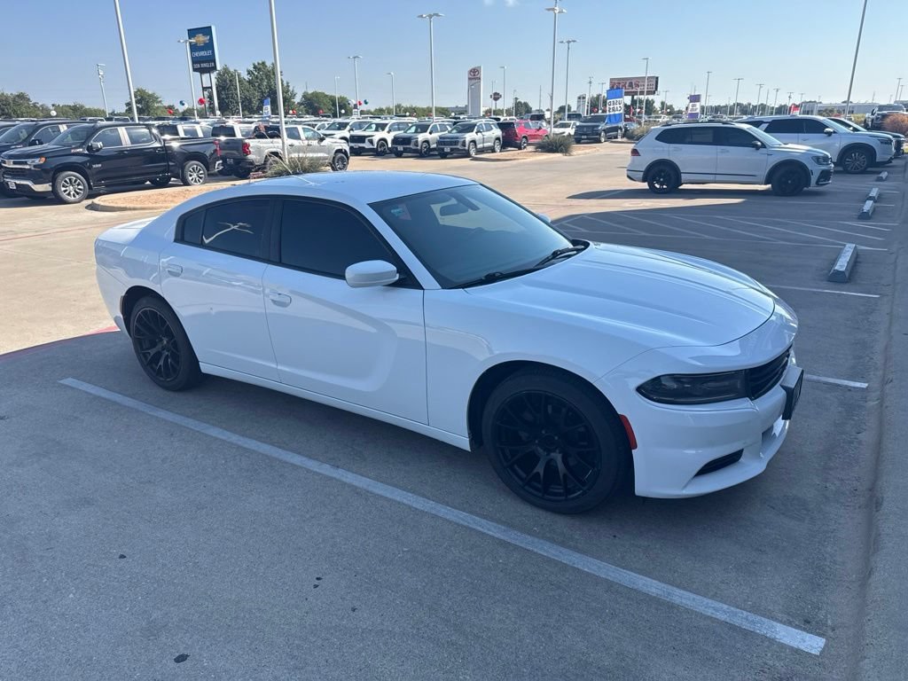 Used 2020 White Dodge SXT RWD image 4