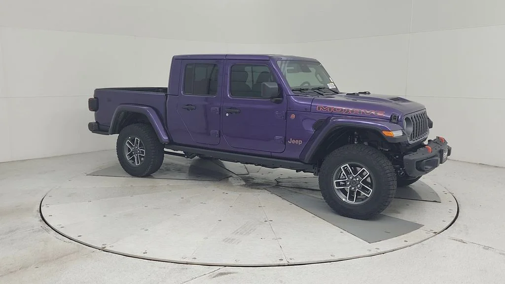 New 2026 Reign Exterior Paint Jeep Mojave X image 2