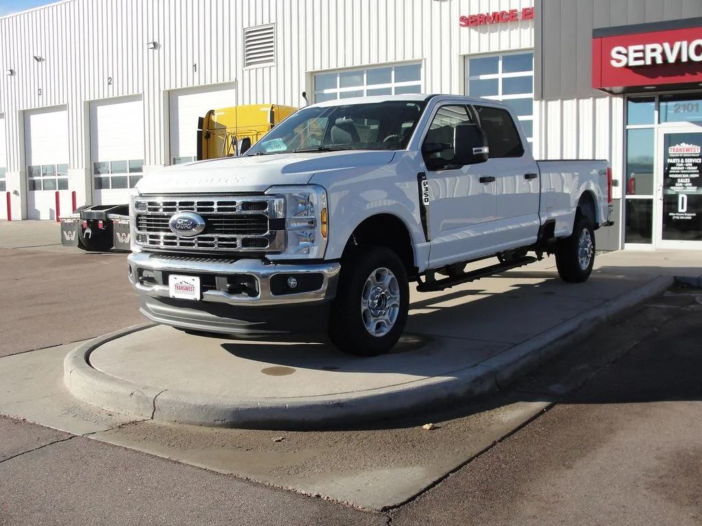 2026 Ford F-350 XLT 4x4 Crew Cab 8' Box SRW's photo